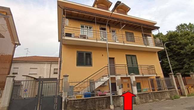 appartamento in vendita a Rho in zona Ghisolfa