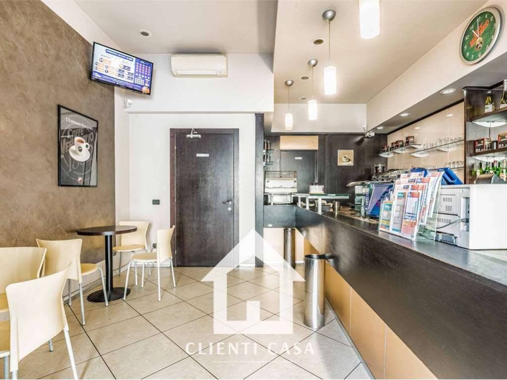 negozio in vendita a Rho