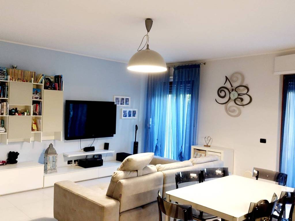 appartamento in vendita a Rho