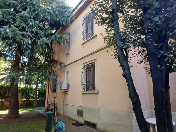 casa indipendente in vendita a Rho