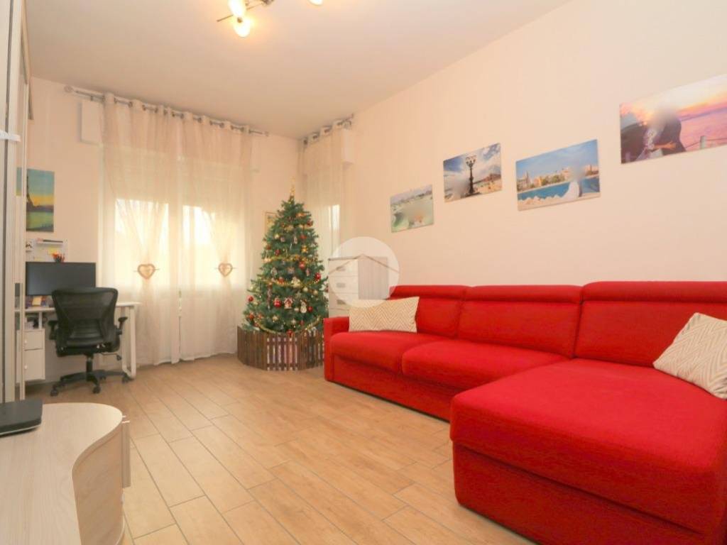 appartamento in vendita a Rho in zona Mazzo