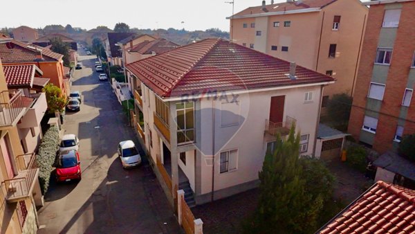 casa indipendente in vendita a Rho