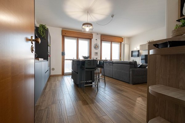 appartamento in vendita a Rho in zona Terrazzano