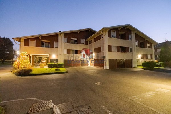 appartamento in vendita a Rho in zona Castellazzo