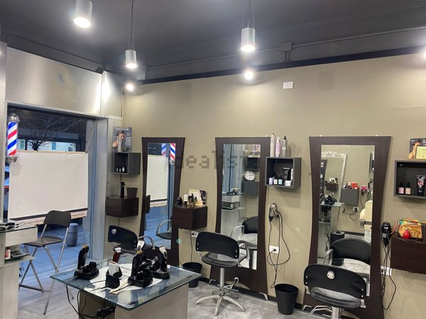 negozio in vendita a Rho