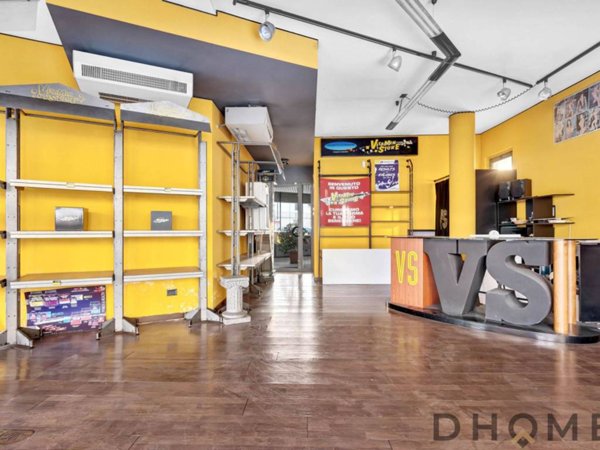 negozio in vendita a Rho