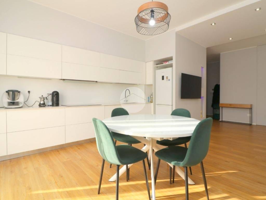 appartamento in vendita a Rho in zona Mazzo