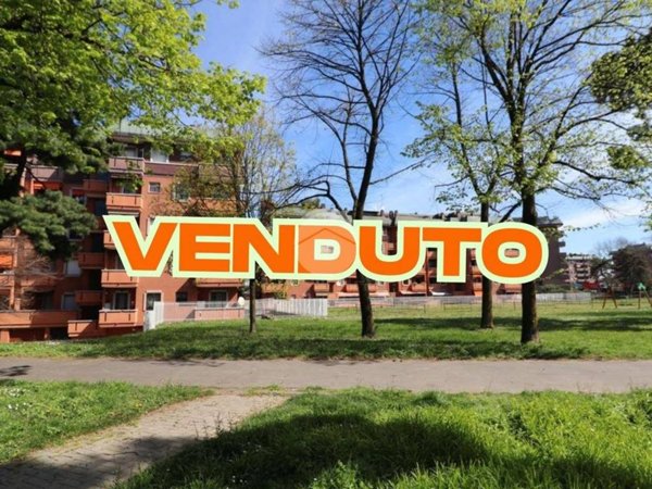 appartamento in vendita a Rho in zona Mazzo