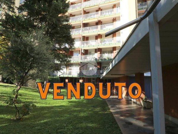appartamento in vendita a Rho in zona Biringhello