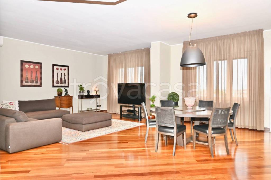 appartamento in vendita a Rho