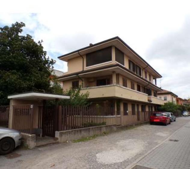 appartamento in vendita a Rho in zona Terrazzano