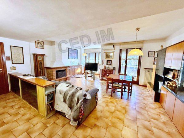 appartamento in vendita a Rho in zona Castellazzo