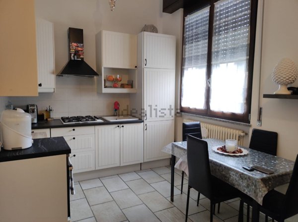 appartamento in vendita a Rho in zona Biringhello