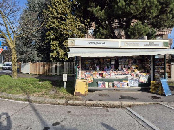 appartamento in vendita a Rho in zona Mazzo