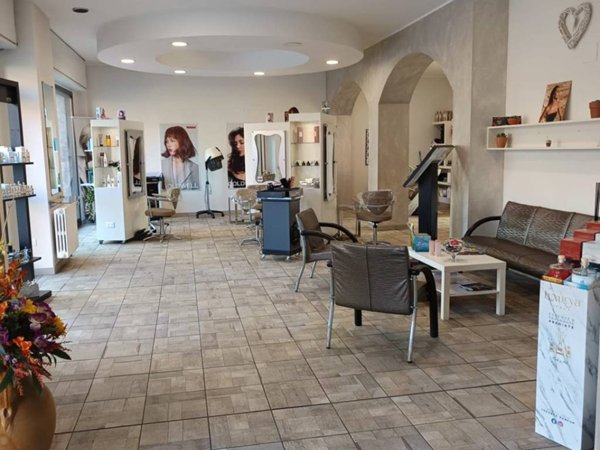 negozio in vendita a Rho