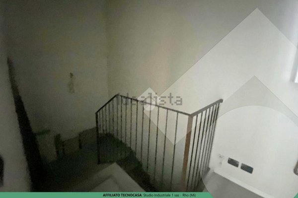 negozio in vendita a Rho