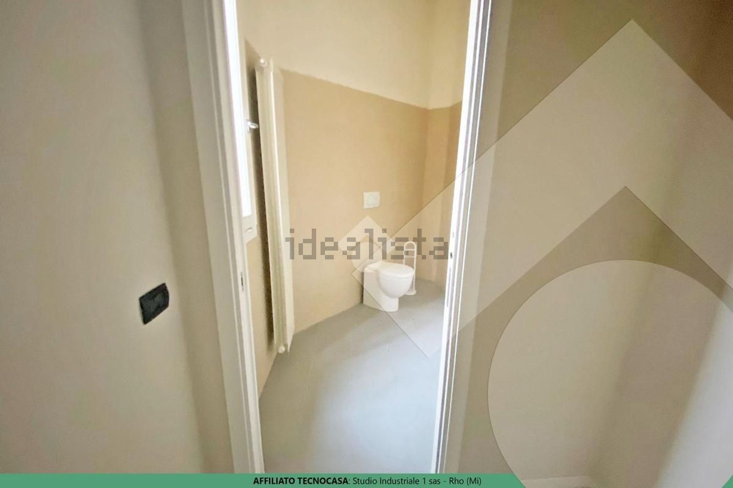 negozio in vendita a Rho