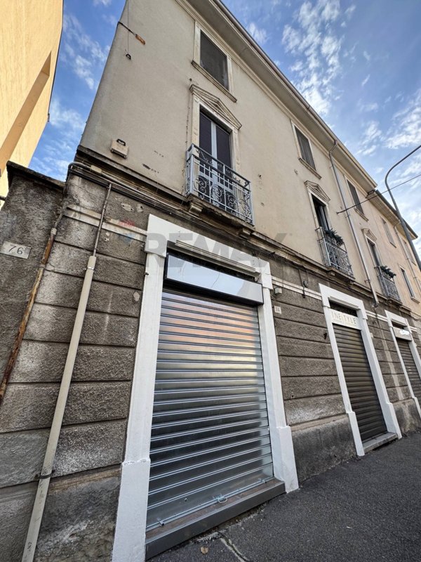 negozio in vendita a Rho