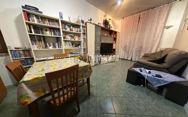 appartamento in vendita a Rho in zona Terrazzano