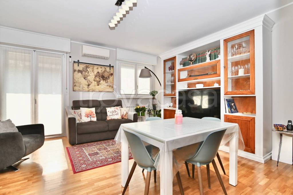 appartamento in vendita a Rho