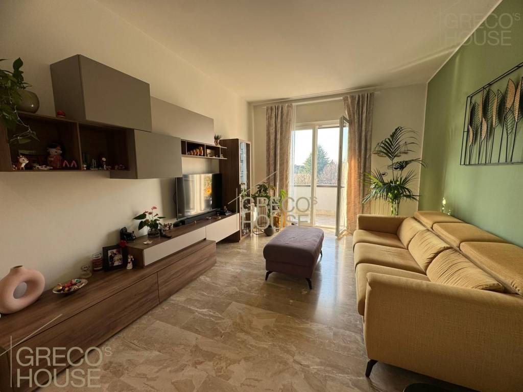 appartamento in vendita a Rho in zona Castellazzo