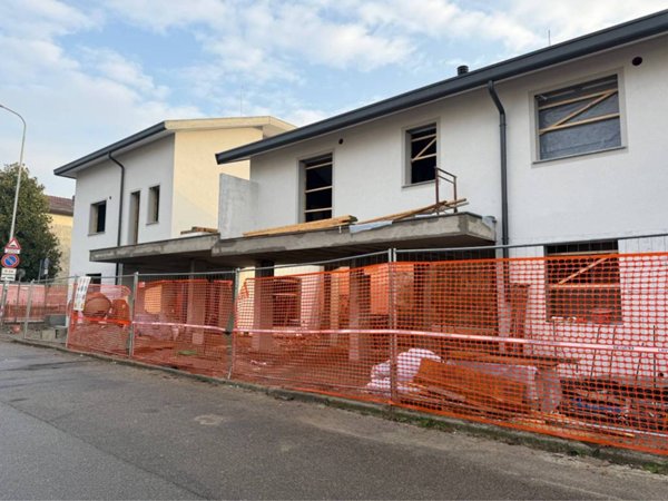 casa indipendente in vendita a Rho in zona Passirana