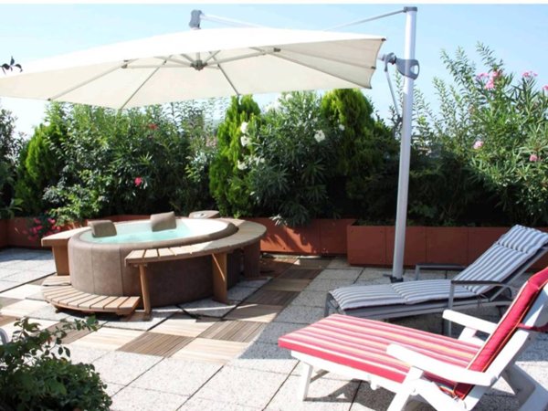 appartamento in vendita a Rho in zona Mazzo