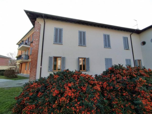 appartamento in vendita a Rho in zona Mazzo