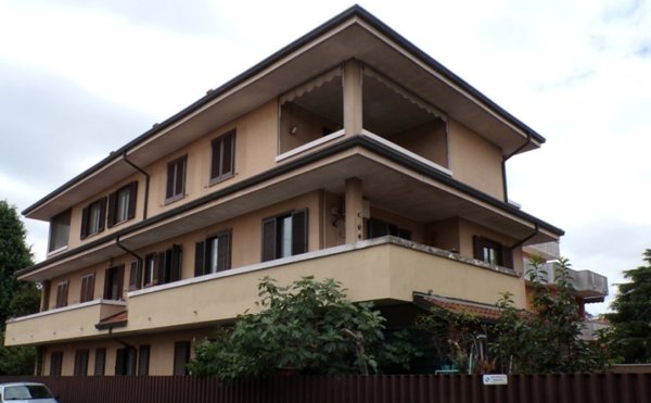 appartamento in vendita a Rho in zona Terrazzano