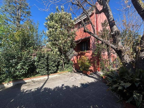 casa indipendente in vendita a Rho in zona Terrazzano