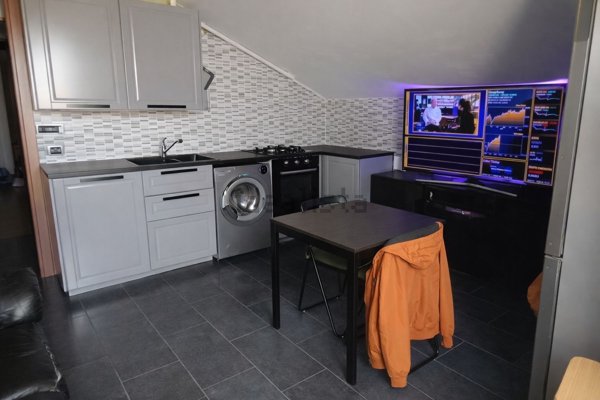 appartamento in vendita a Rho in zona Terrazzano