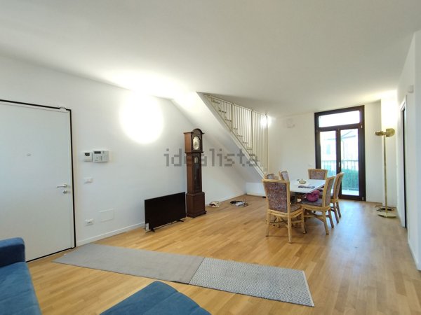 appartamento in vendita a Rho in zona Mazzo