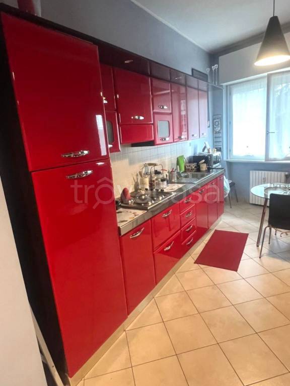 appartamento in vendita a Rho in zona Mazzo