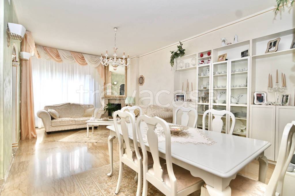 appartamento in vendita a Rho