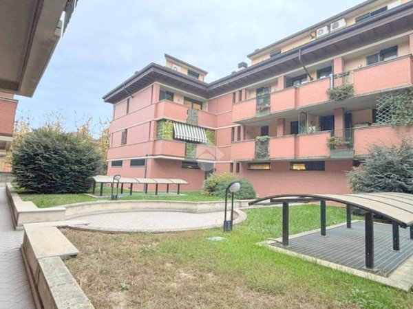 appartamento in vendita a Rho in zona Passirana