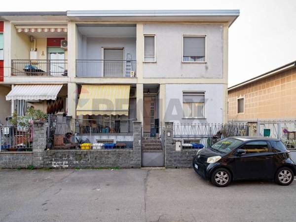 casa indipendente in vendita a Rho