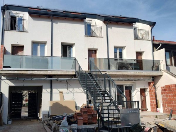 appartamento in vendita a Rho in zona Mazzo