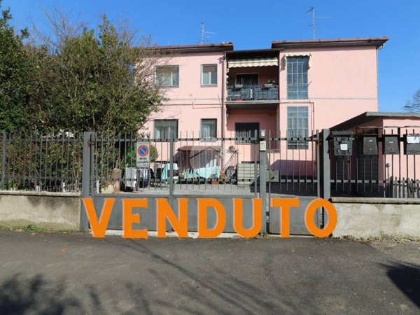 appartamento in vendita a Rho in zona Ghisolfa
