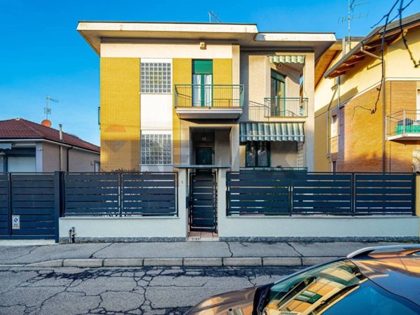 casa indipendente in vendita a Rho