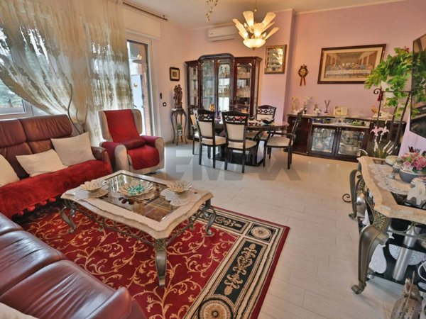 appartamento in vendita a Rho in zona Castellazzo