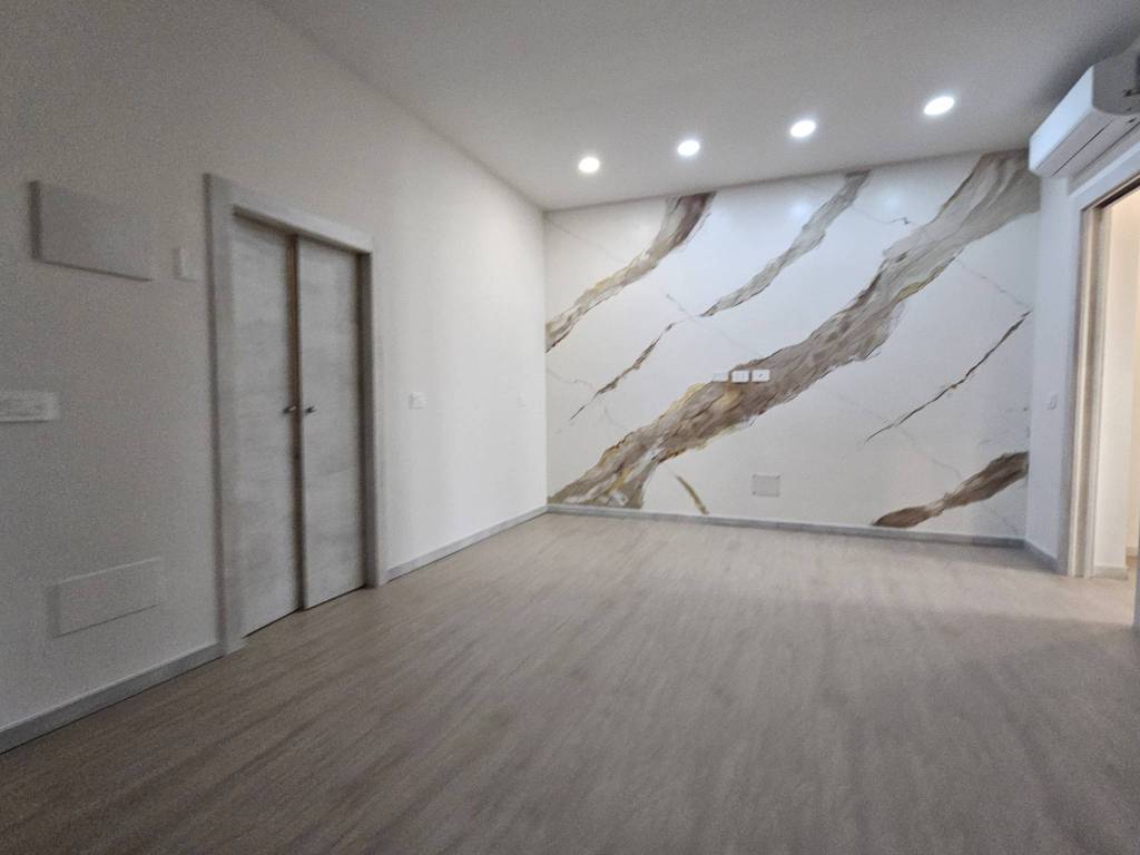 appartamento in vendita a Rho in zona Biringhello