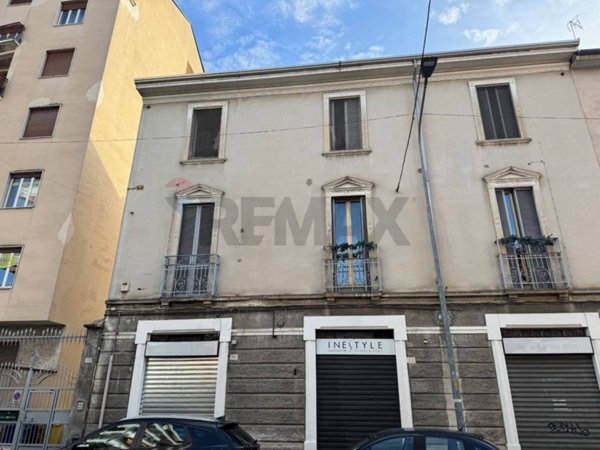 negozio in vendita a Rho