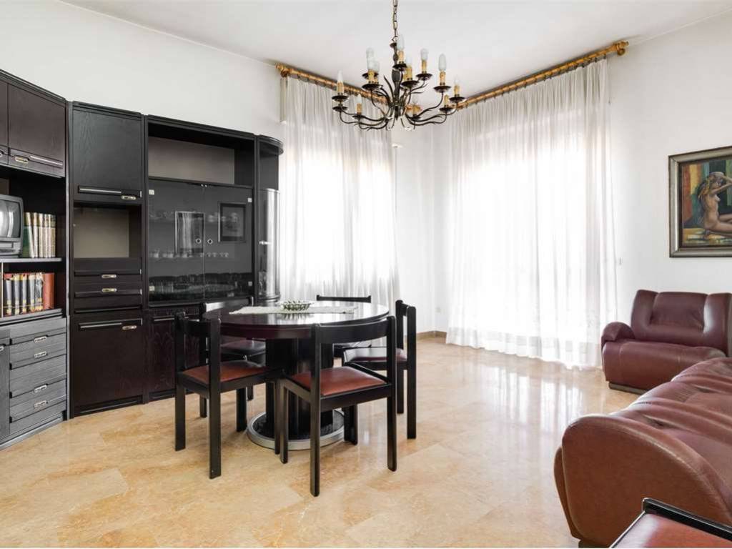 appartamento in vendita a Rho in zona Terrazzano