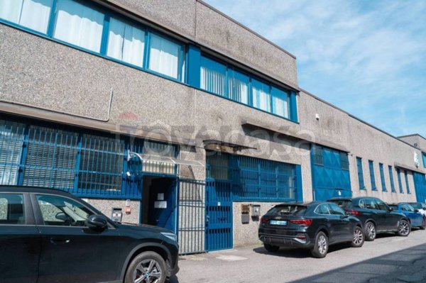 ufficio in vendita a Rho in zona Mazzo