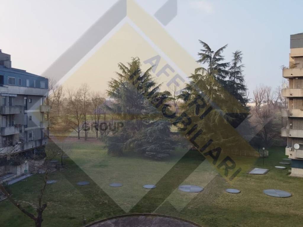 appartamento in vendita a Rho in zona Castellazzo