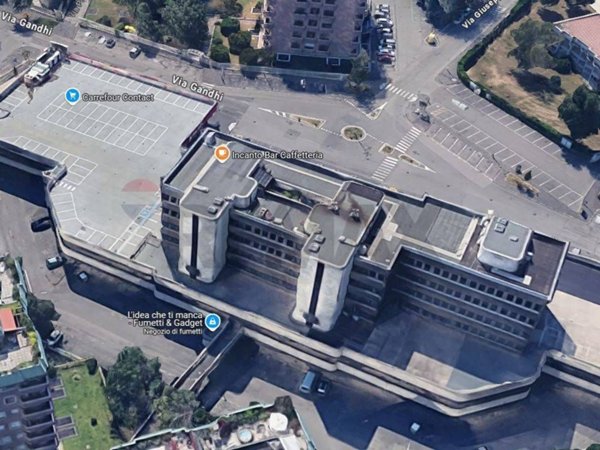 attico in vendita a Rho in zona Mazzo