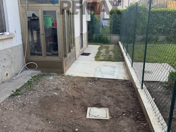 casa indipendente in vendita a Rho