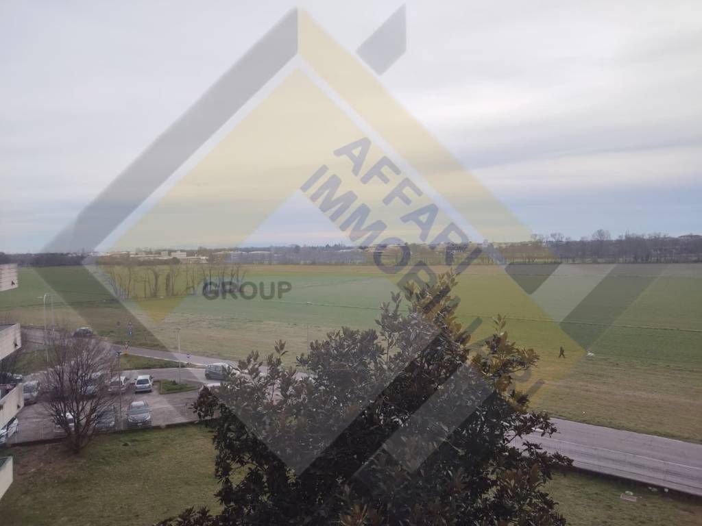 appartamento in vendita a Rho in zona Castellazzo