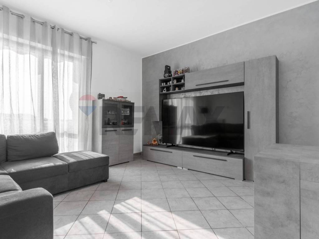 appartamento in vendita a Rho in zona Pantanedo