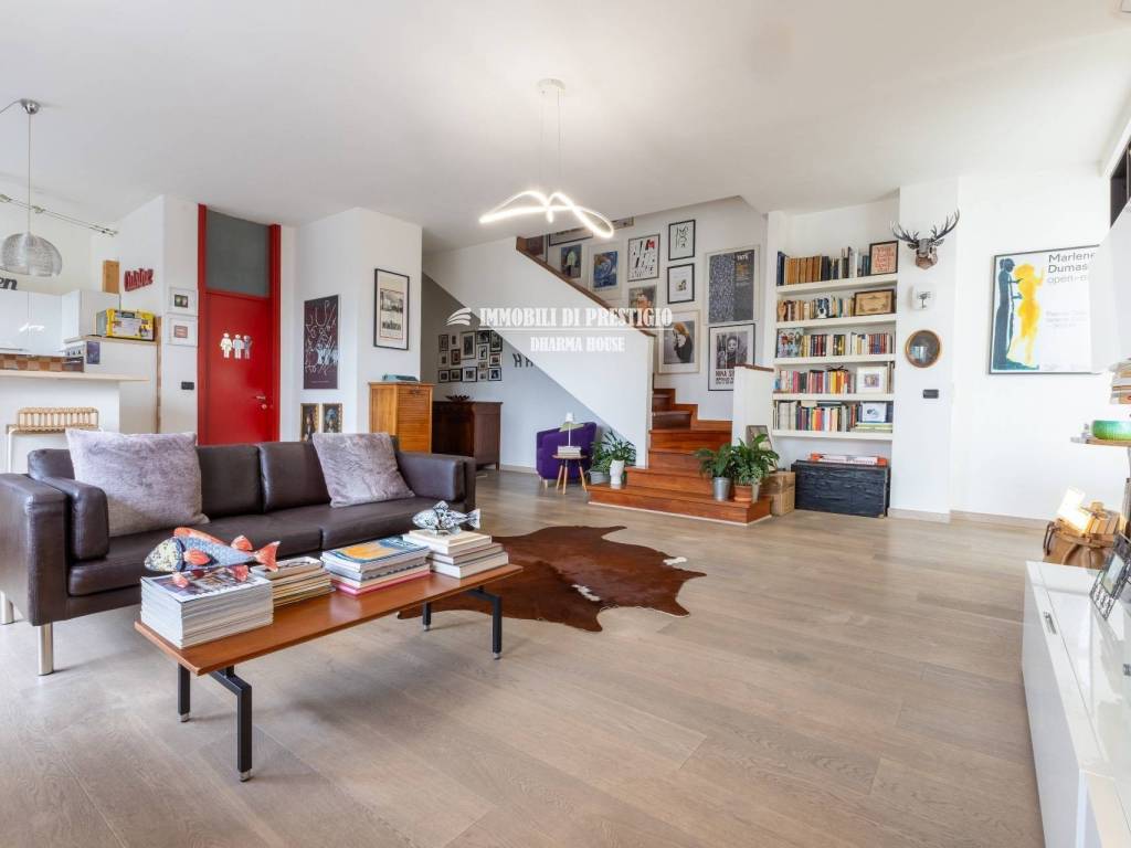 appartamento in vendita a Rho in zona Pantanedo